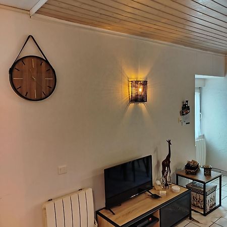Maison De Village Appartement Rdc Avec Terrasse Gy Екстер'єр фото