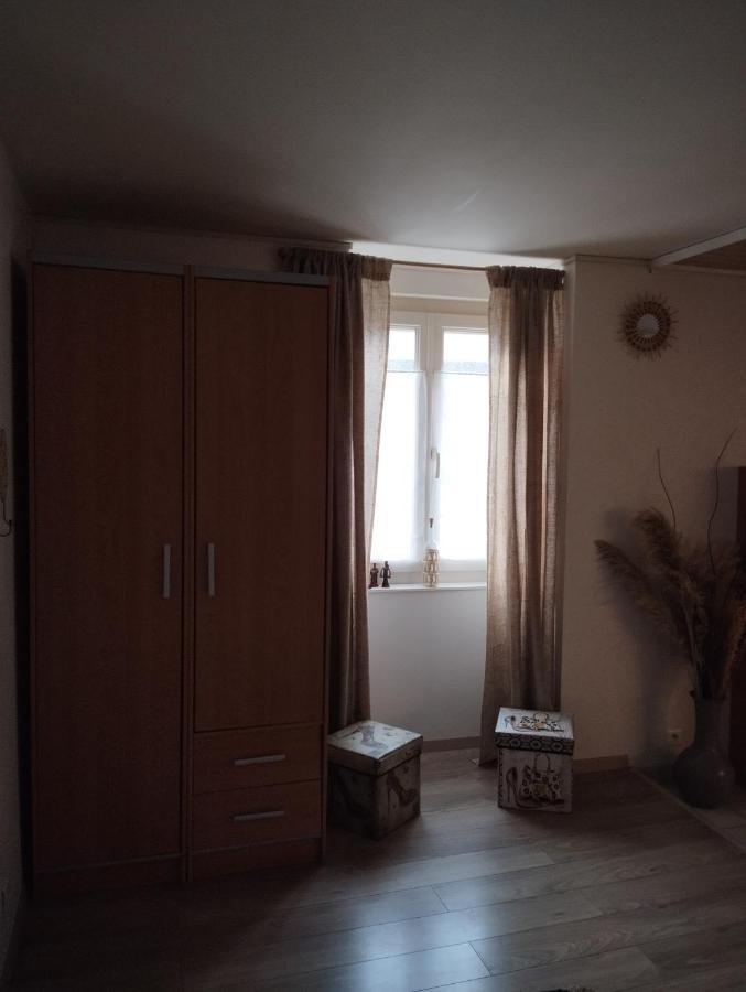 Maison De Village Appartement Rdc Avec Terrasse Gy Екстер'єр фото